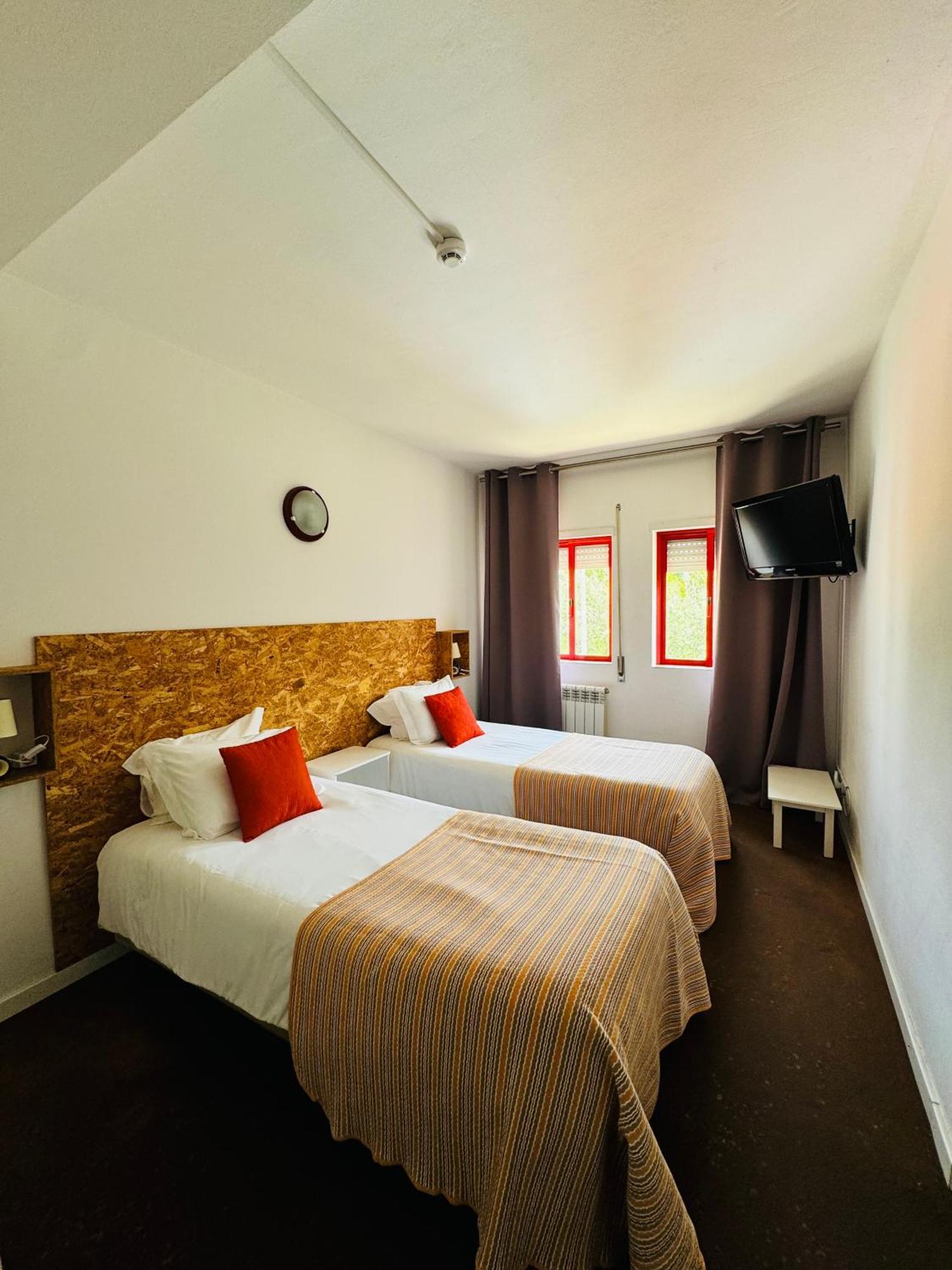 Nature & Beach Guest Rooms, Aldeamento Turistico Do Camarido Cristelo  Стая снимка